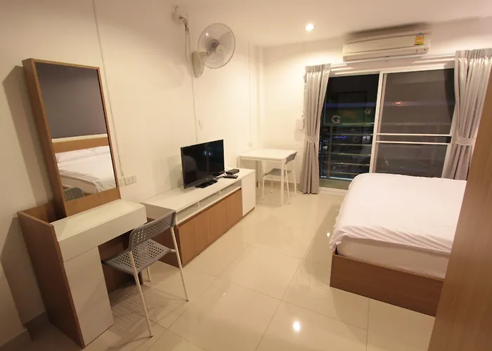 Napaville Huai Khwang *