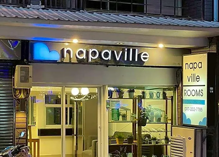 Napaville Huai Khwang אכסניה *