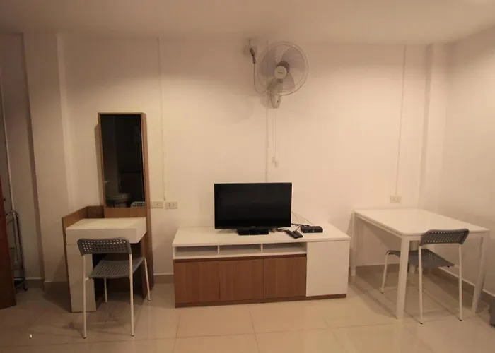 Hostel Napaville Huai Khwang *
